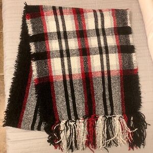 NWT Style & Co. Scarf Fringe Black Red Super Soft 100% Polyester OS